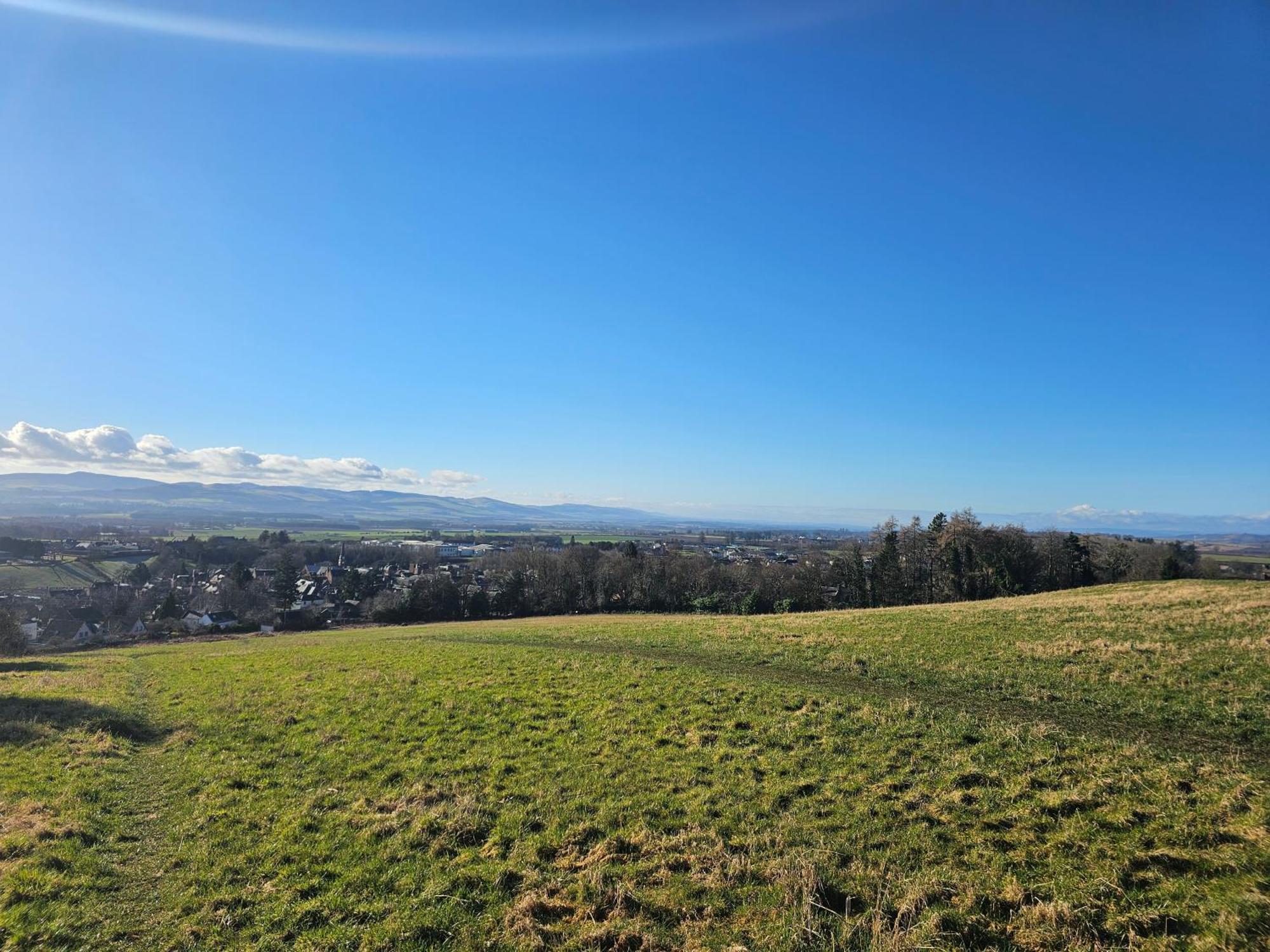 Cosy Self-Contained Flat In Kirriemuir Apartment Luaran gambar